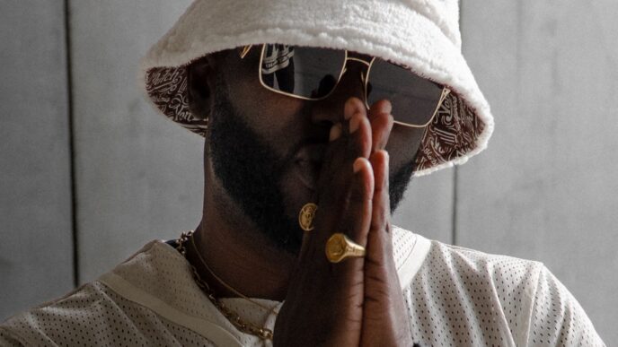 Tusabi Unveils Empowering New Anthem "I Too Much" Featuring Mograbi